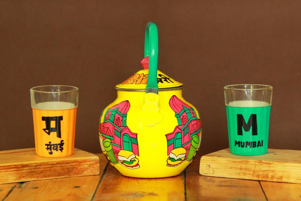 Mumbai Meri Jaan themed Traditional Kettle with Chai (Tea) glasses
