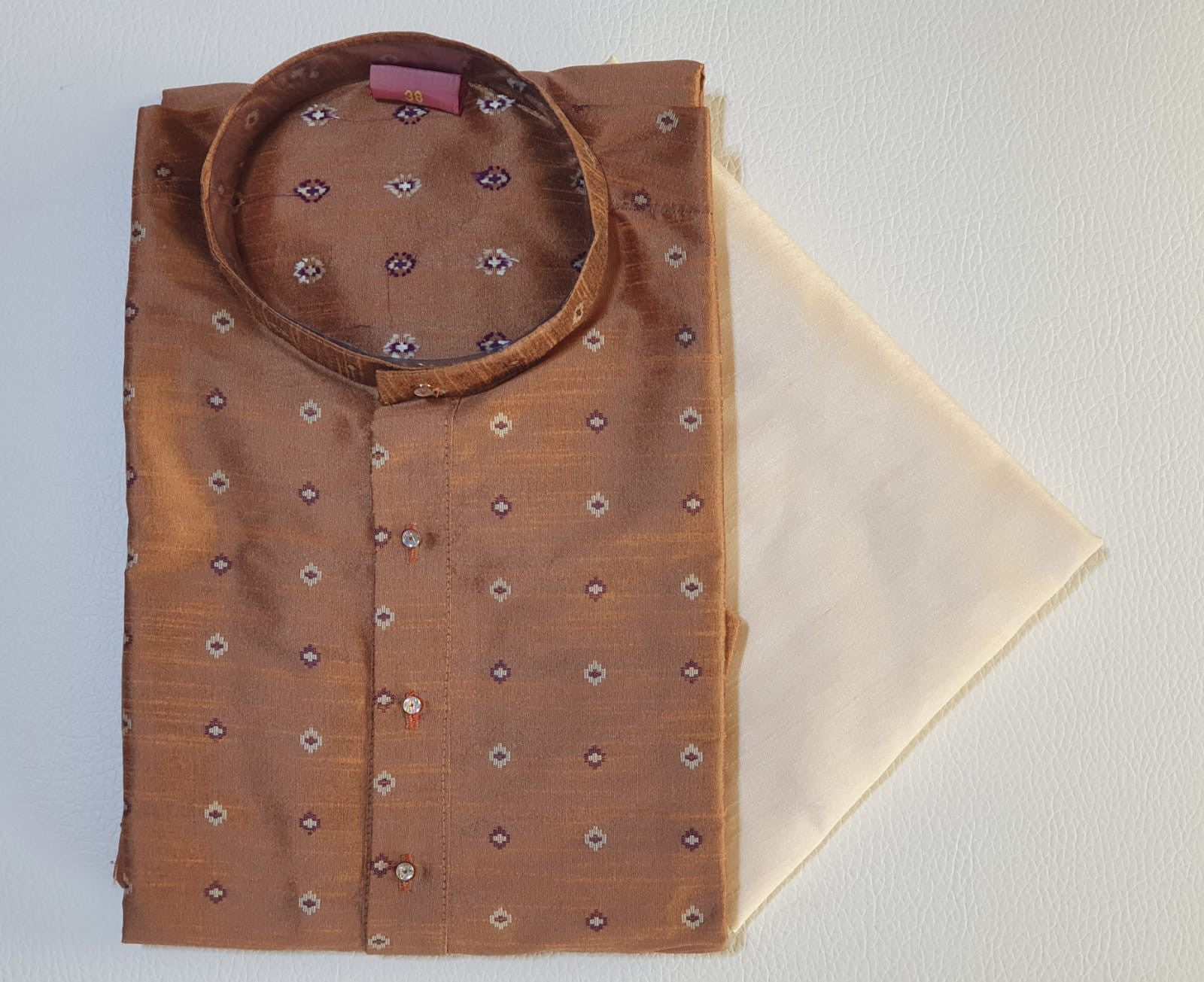 Men'S Embroidered Waistcoat And Kurta Pyjama.