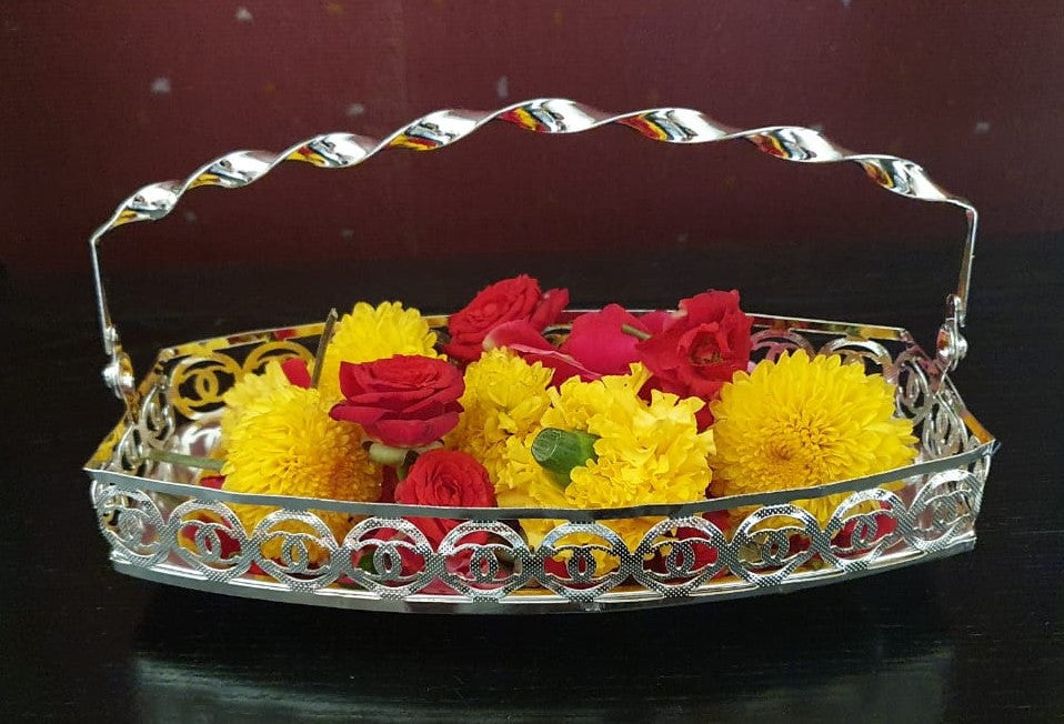 Silver plated tray with handle (Type 1) – PRAAGNEEK