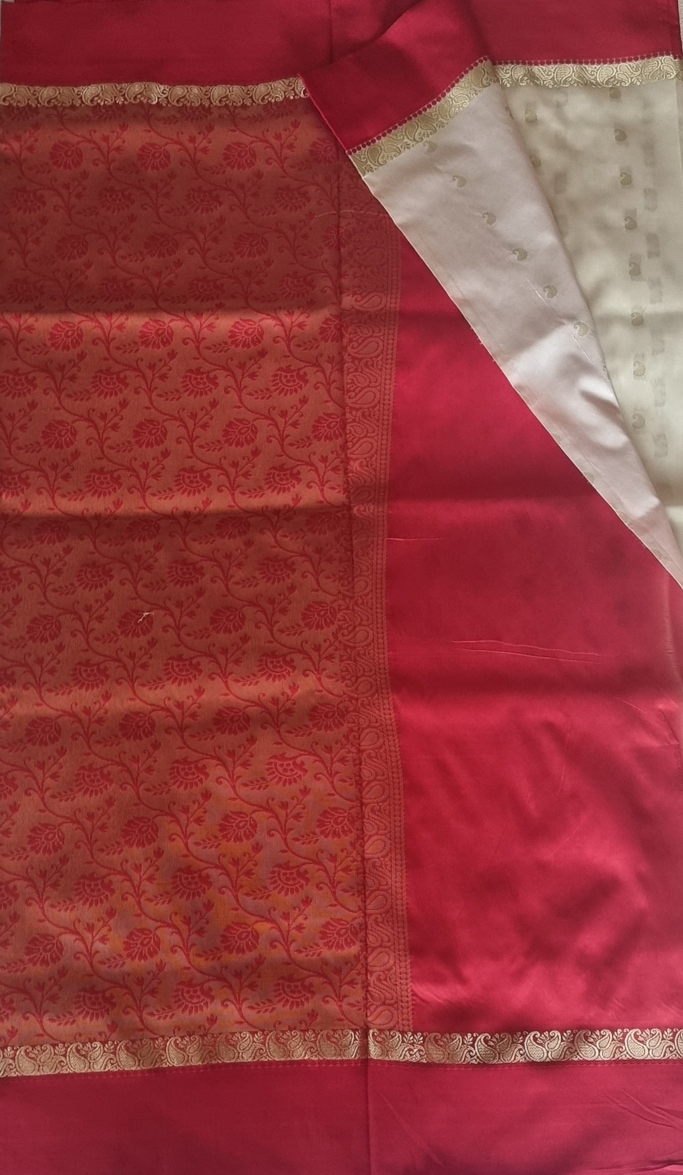 Bengali Lal Paar | Lal Paat | Garad Woven Tussur Silk | Art Silk Saree | Praagneek