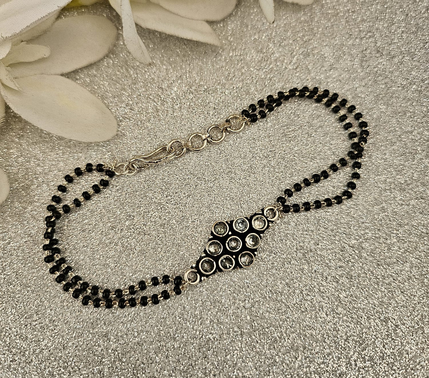 Hand Mangalsutra