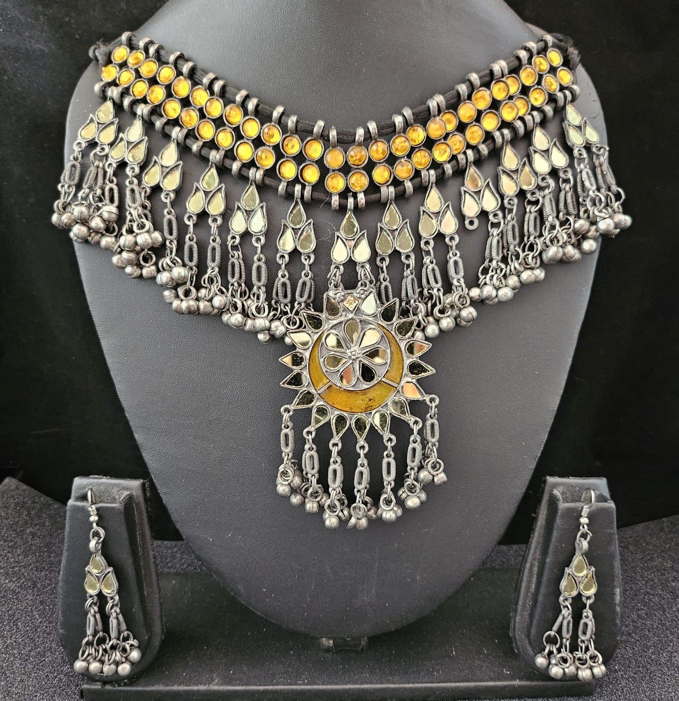 Afghani Black Polish Choker