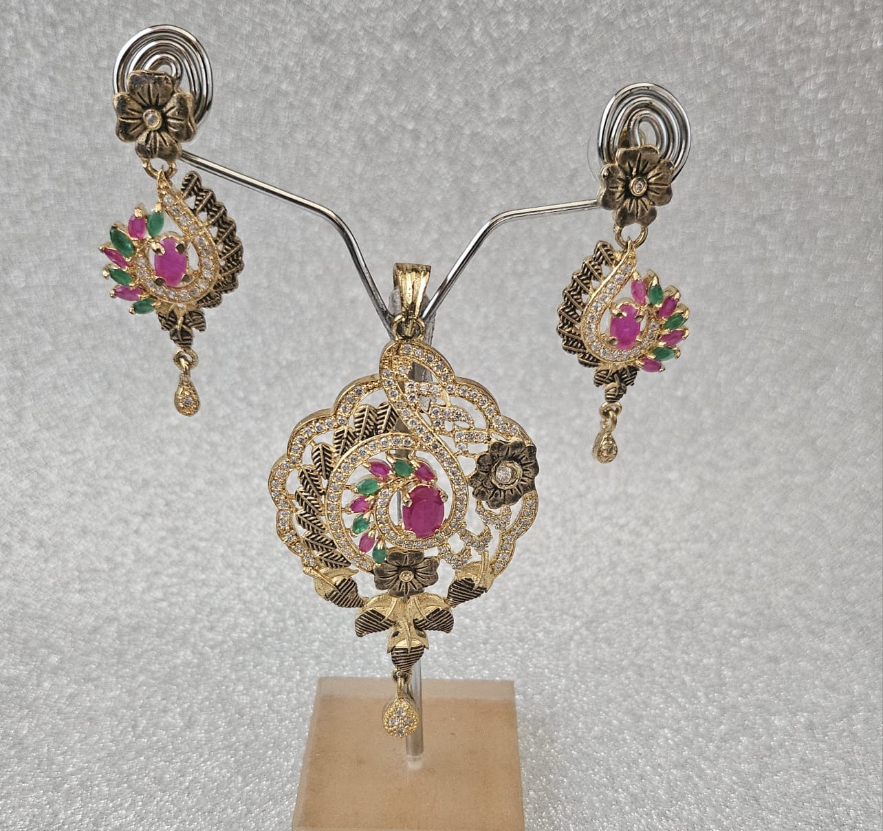 American Diamond Pendant Set