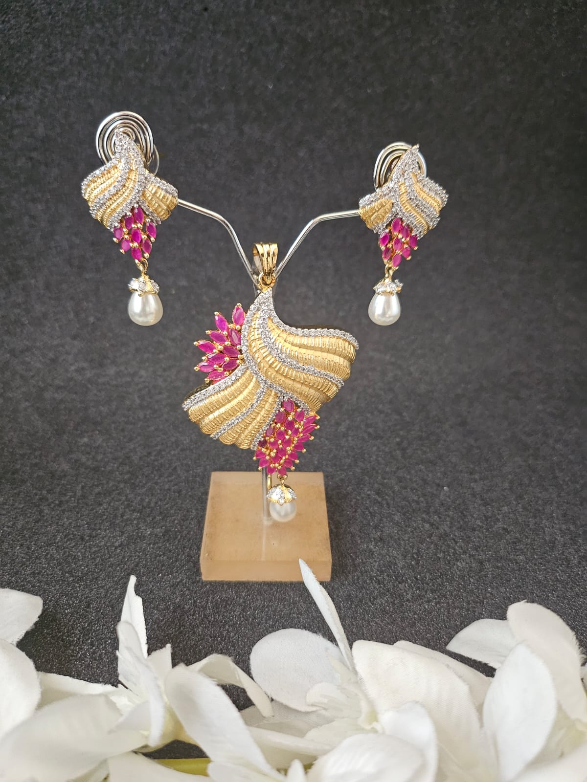 American Diamond Pendant Set