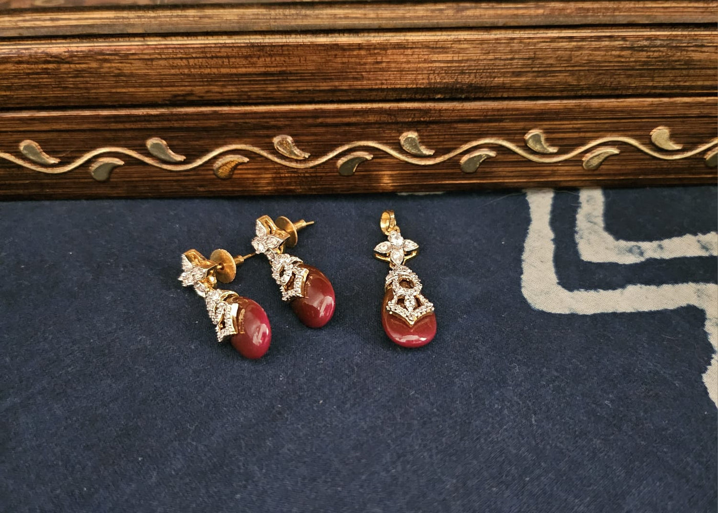 American Diamond Pendant Set