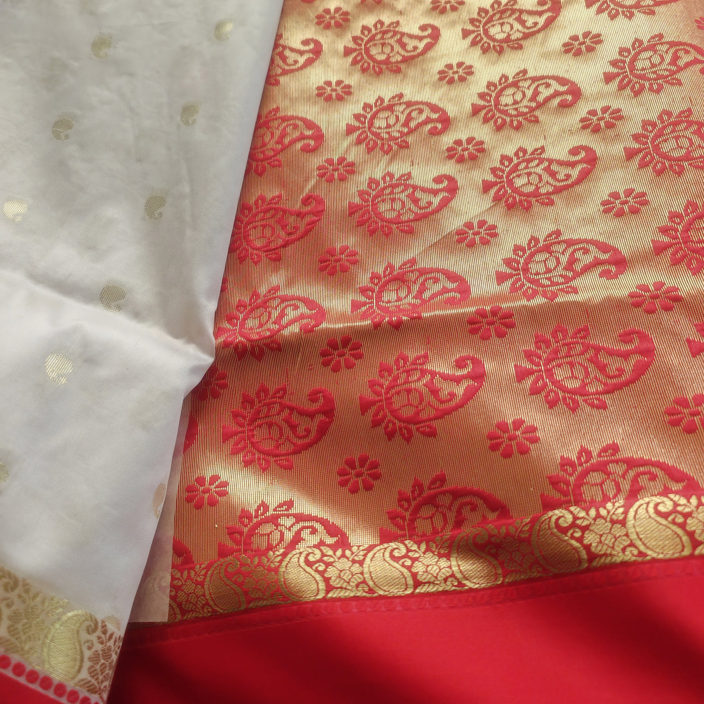 Bengali Lal Paar | Lal Paat | Garad Woven Tussur Silk | Art Silk Saree | Praagneek