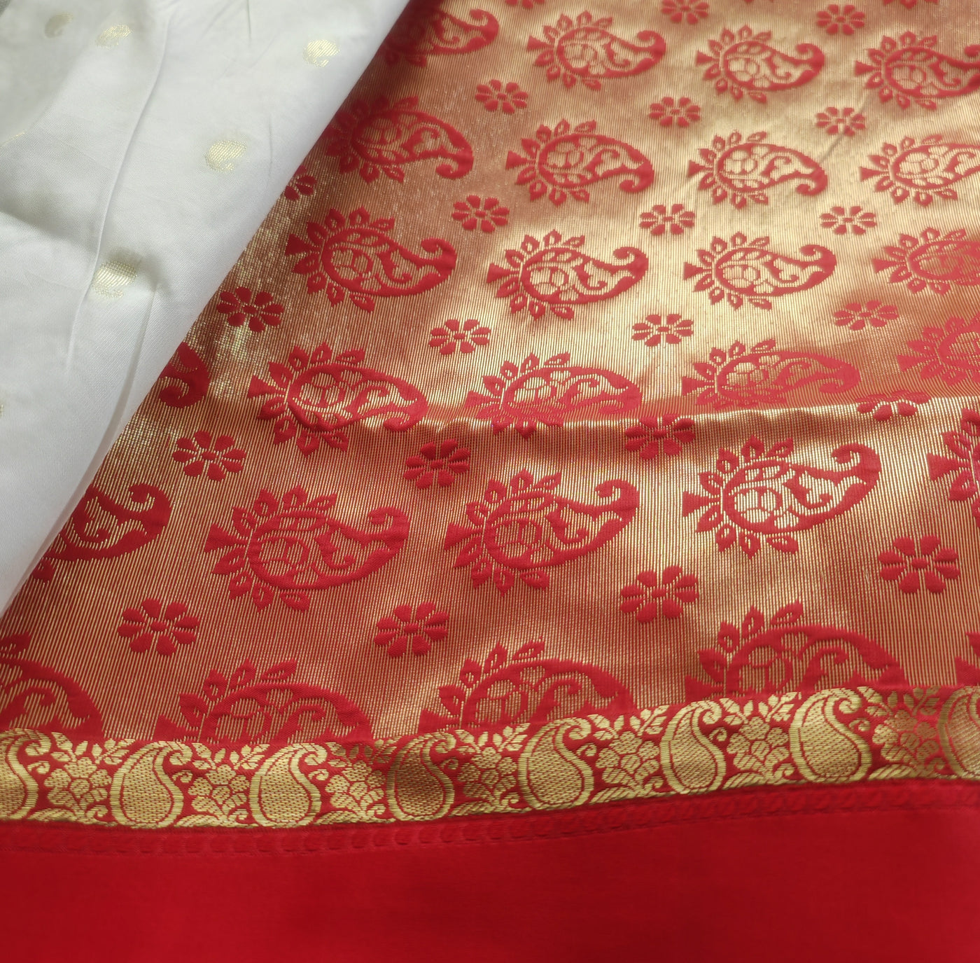 Bengali Lal Paar | Lal Paat | Garad Woven Tussur Silk | Art Silk Saree | Praagneek