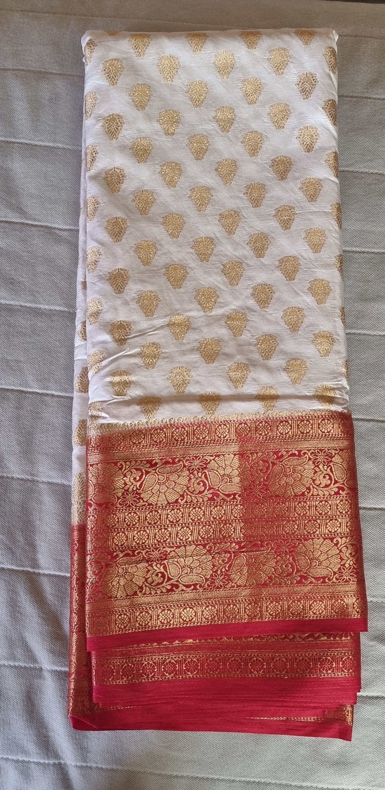 Bengali Lal Paar Tussar Art Silk Praagneek